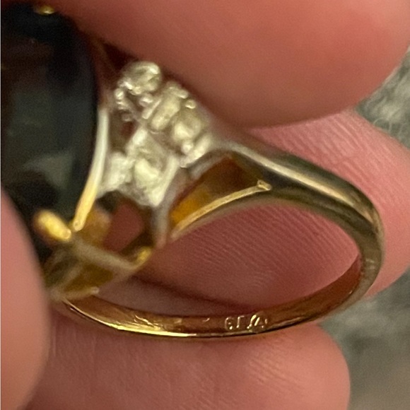 Ring - Picture 2 of 2